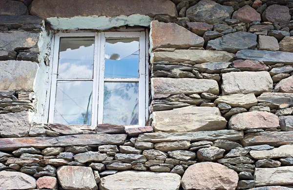 Parede e janela tradicional georgiana . — Fotografia de Stock