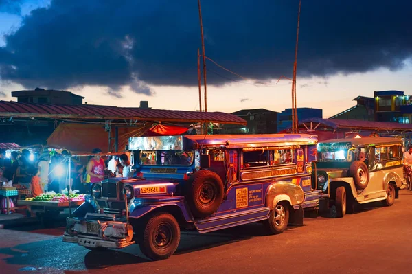 Jeepneys, Filipiny transportu publicznego — Zdjęcie stockowe