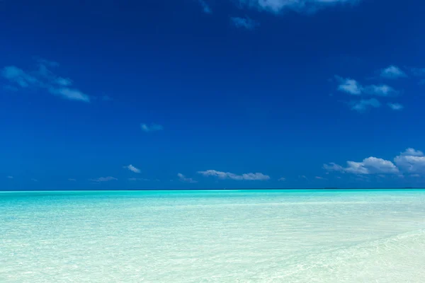 Bella spiaggia in maldive — Foto Stock