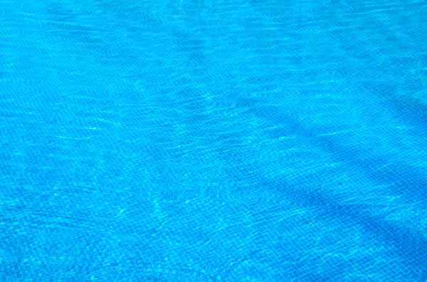 Água da piscina azul — Fotografia de Stock