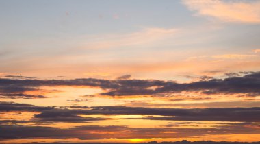 Güzel gün batımı gökyüzü