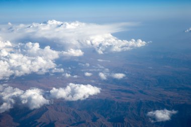 Mavi gökyüzü arkaplanı 