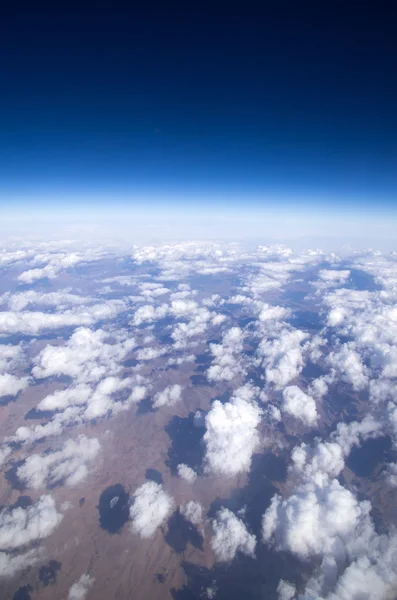 Céu azul fundo — Fotografia de Stock