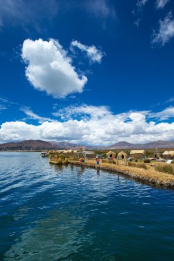Titicaca gölü Totora teknede 