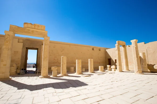 Tempel av Hatshepsut nära Luxor — Stockfoto