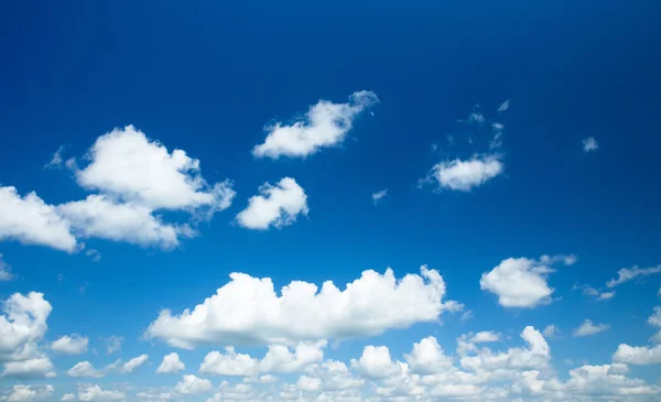 Céu azul fundo — Fotografia de Stock