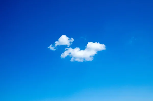 Blue sky with tiny clouds — Stock Photo, Image