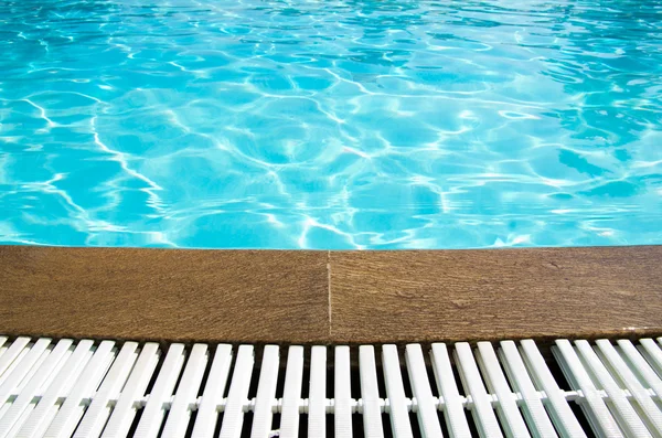 Blå simning poolvatten — Stockfoto
