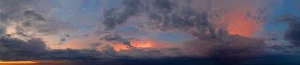 배경의 아름다운 파노라마 하늘의 자연환경 — 스톡 사진