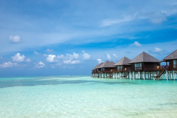 Vacker Tropisk Maldiverna Med Strand Hav Med Vatten Bungalows — Stockfoto