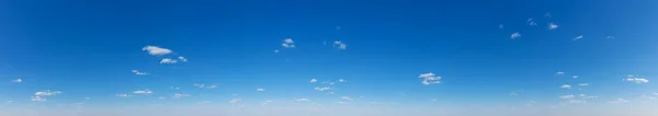 Ciel Bleu Fond Avec Des Nuages Minuscules Panorama Arrière Plan — Photo