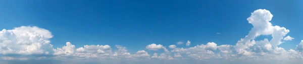 Tło Blue Sky Malutkimi Chmurami Tło Panoramy — Zdjęcie stockowe