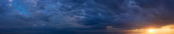 Panoramahimmel Schöne Wolke Hintergrund Des Sonnenaufgangs Hintergrund Der Sky Banner — Stockfoto