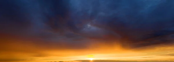 Panoramahimmel Schöne Wolke Hintergrund Des Sonnenaufgangs Hintergrund Der Sky Banner — Stockfoto