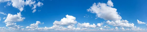 Blue Sky Bakgrunn Med Små Skyer Panorama Bakgrunn – stockfoto