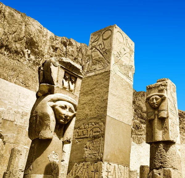 Obelisk of Queen Hapshetsut in Karnak — Stock Photo, Image