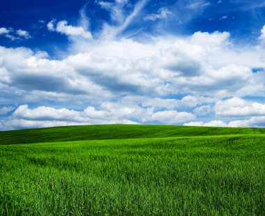 Bulutlu mavi gökyüzü