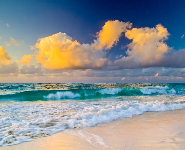 Bellissimo mare tropicale — Foto Stock