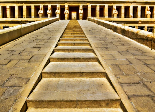 Tempel van Hatsjepsoet in Egypte — Stockfoto