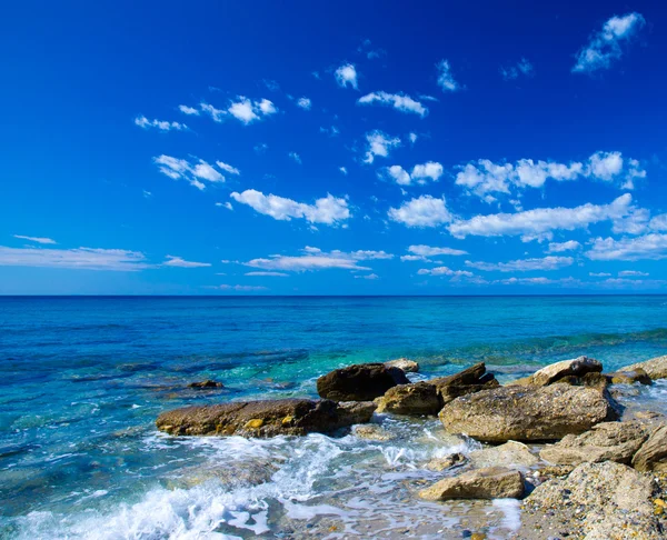 Playa y mar tropical —  Fotos de Stock