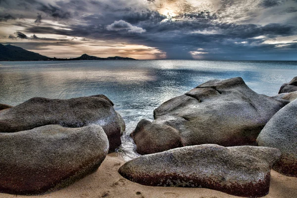 Puesta de sol sobre el mar —  Fotos de Stock