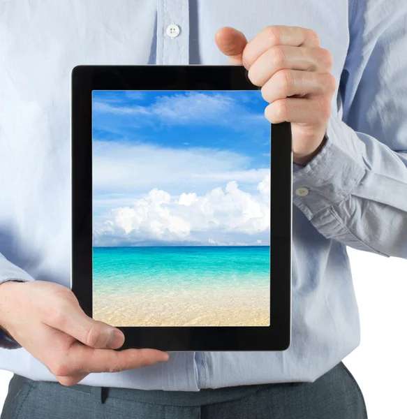 Händer som håller tablet PC — Stockfoto