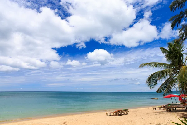 Blue sea and blue sky — Stock Photo, Image