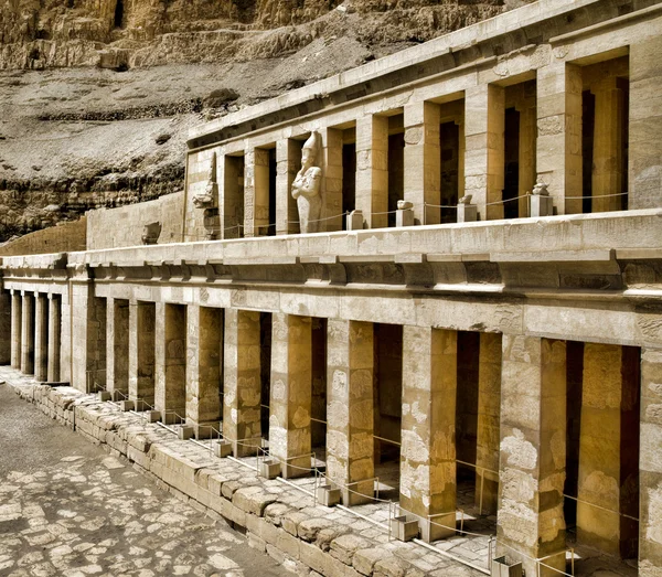Hatshepsut perto de Luxor, no Egito — Fotografia de Stock