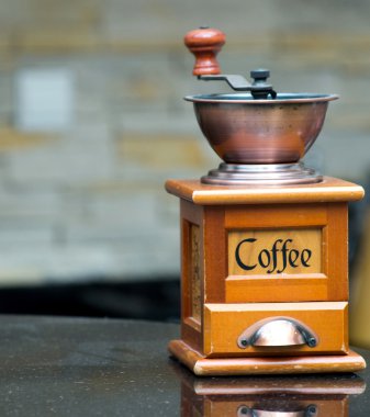 Klasik kahverengi değirmeni