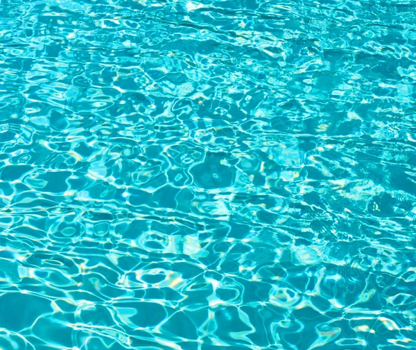 Água da piscina azul — Fotografia de Stock