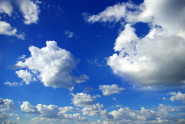 Céu azul fundo — Fotografia de Stock