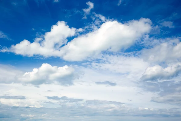 Céu azul fundo — Fotografia de Stock