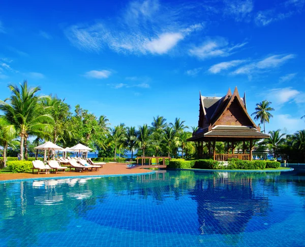 Swimming pool in Thailand — Stock Photo, Image