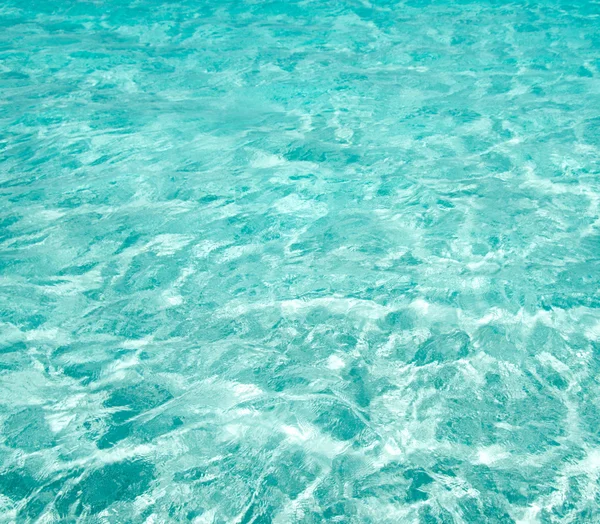 Море з хвилями — стокове фото