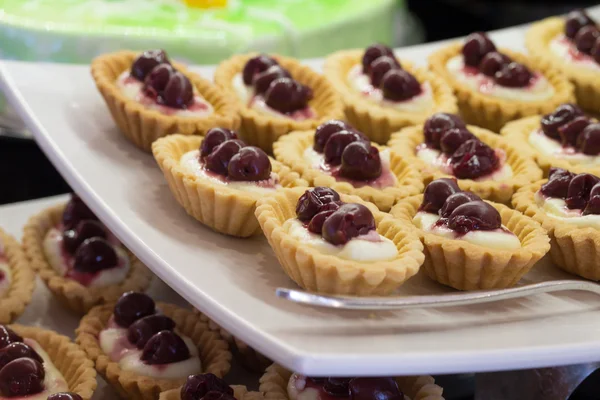 Varietà di torte gustose — Foto Stock