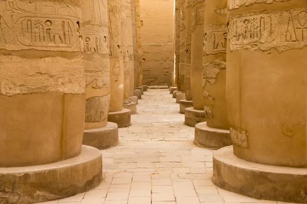 Hieroglifák, karnak, Egyiptom. — Stock Fotó