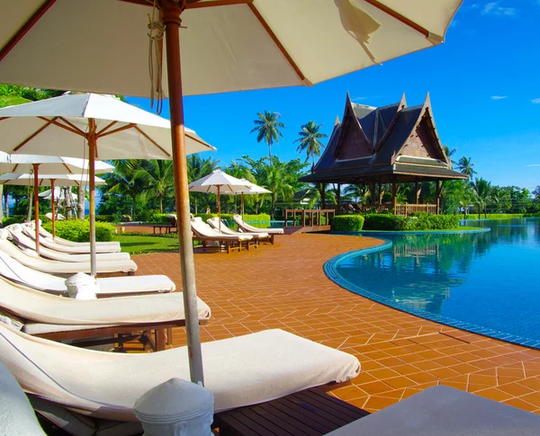 Tropical swimming pool — Stock Photo, Image