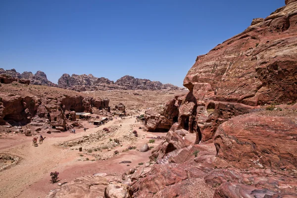 Rock formations in Petra Jordan. — Stock Photo, Image