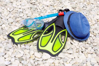 Plaj şnorkel ekipmanları