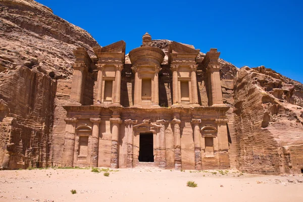 Forntida tempel i Petra, Jordanien — Stockfoto