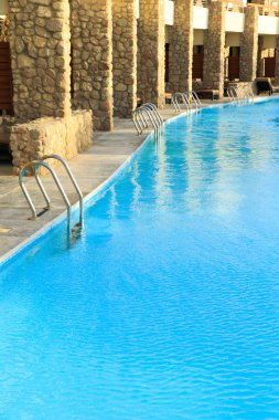 tropikal Yüzme Havuzu