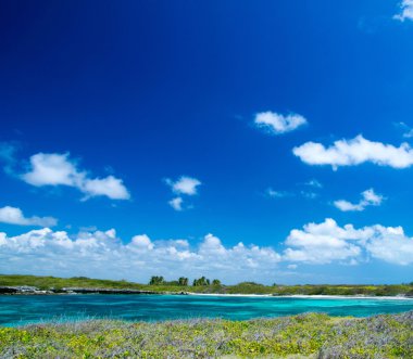 Karayip Denizi ve mükemmel gökyüzü