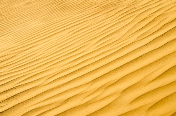 Texture sable dans le désert d'or — Photo