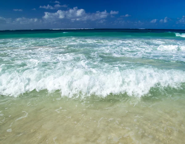 Tropikal deniz ve gökyüzü — Stok fotoğraf