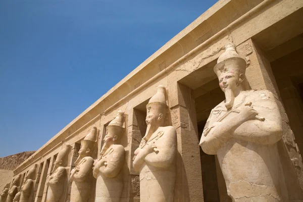 Tempel der Hatschepsut bei Luxor — Stockfoto