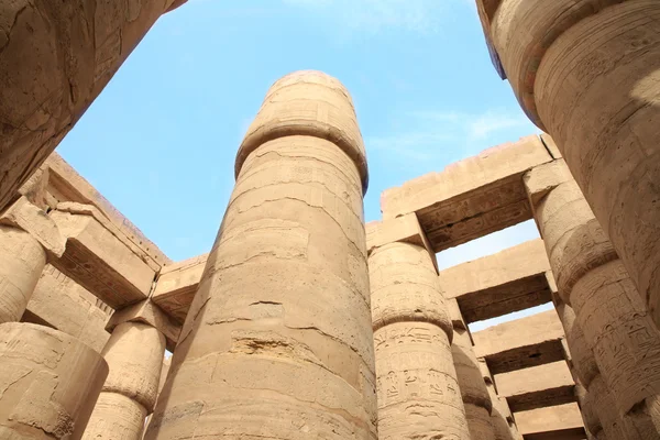 Oszlopok, Karnak, Egyiptom. — Stock Fotó