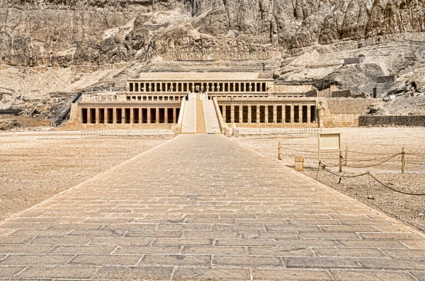 Tempel van Hatsjepsoet in Egyp — Stockfoto