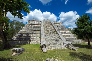 Tüylü yılan piramit chichen Itza sitesinde