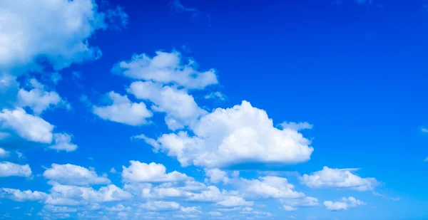 Sky background with clouds — Stock Photo, Image