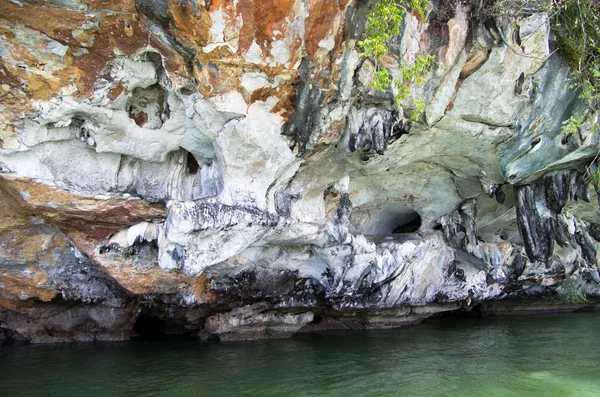 Cave and sea in Krabi — Stock Photo, Image